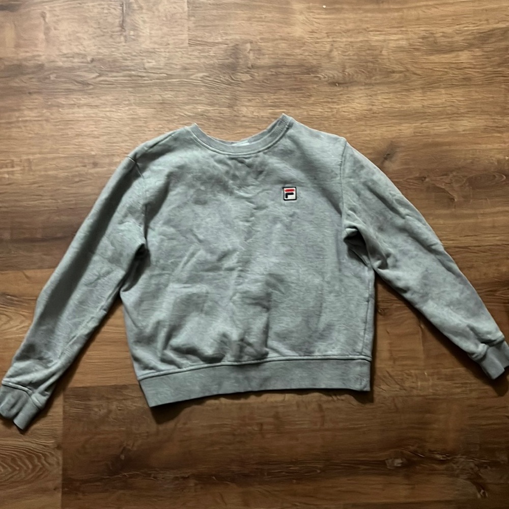 Comfortable crewneck, Fila brand embroidered in front
